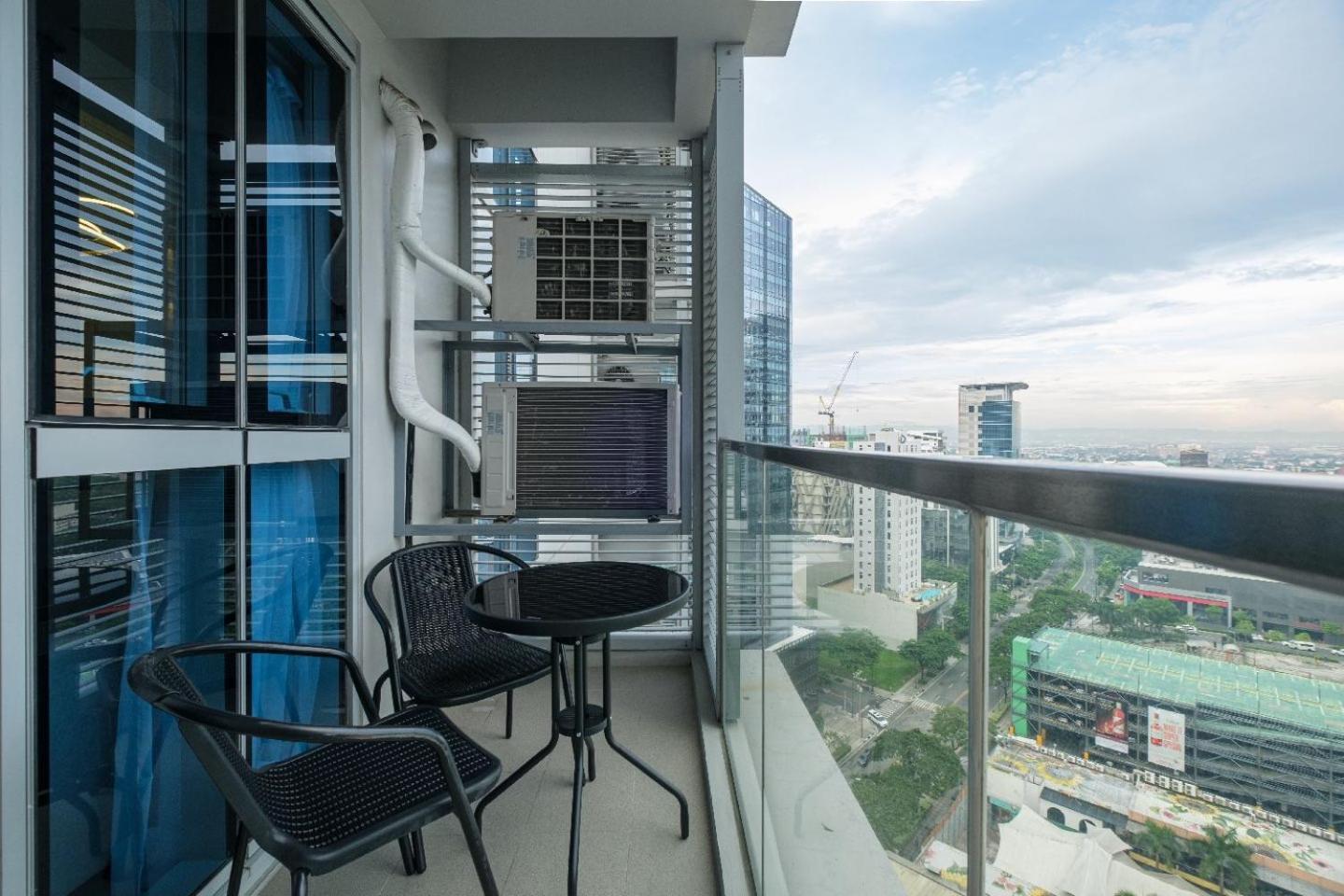 Uptown Parksuites Apartments Tower 2 Bgc By Ph Staycation Manila Luaran gambar